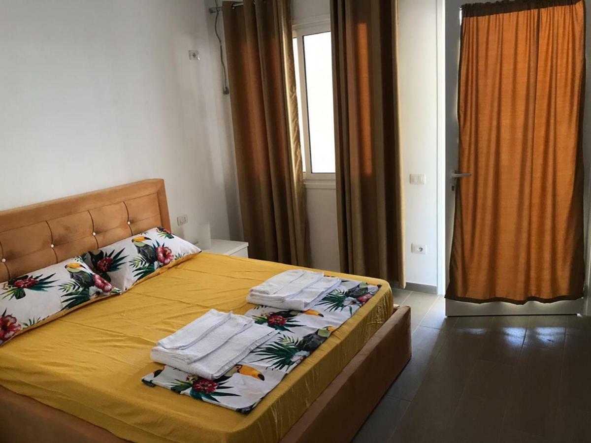 Bed and Breakfast Bregu D.Etit. Влёра Экстерьер фото